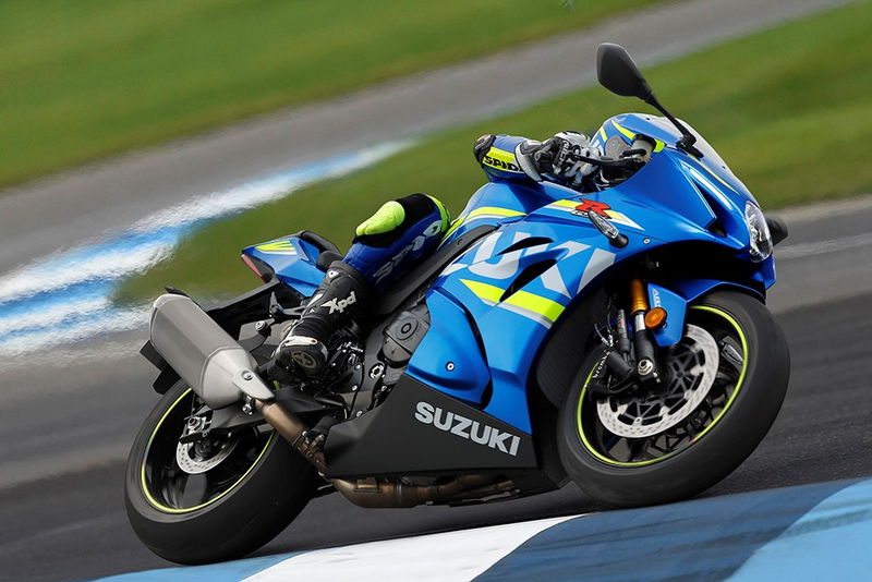 Illustration for article titled 2017 Suzuki GSX-R1000: Suzuki Is Back And Ready For Battle (Almost)